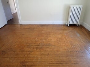 12 Grove Ave, Unit 4 in Glens Falls, NY - Building Photo - Building Photo