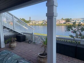 190 Pompano Dr SE in St. Petersburg, FL - Building Photo - Building Photo