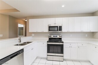 8332 Caloosa Rd in Ft. Myers, FL - Building Photo - Building Photo