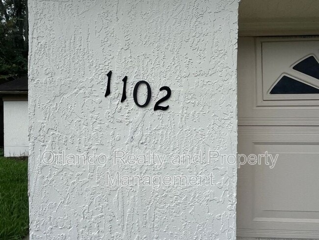 1102 Dees Dr in Oviedo, FL - Building Photo - Building Photo