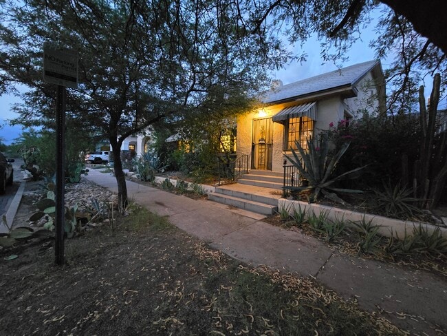 property at 528 N 1st Ave