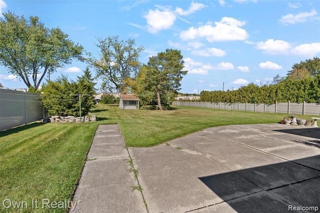 26444 Doxtator St in Dearborn Heights, MI - Building Photo - Building Photo
