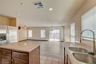 7333 Camden Pine Ave in Las Vegas, NV - Building Photo - Building Photo