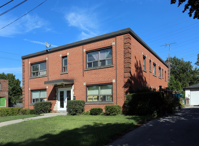 131 Aberfoyle Ave in Hamilton, ON - Building Photo - Primary Photo