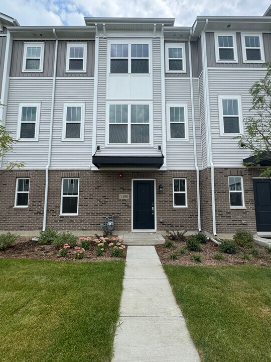 1490 Blaine St in Des Plaines, IL - Building Photo