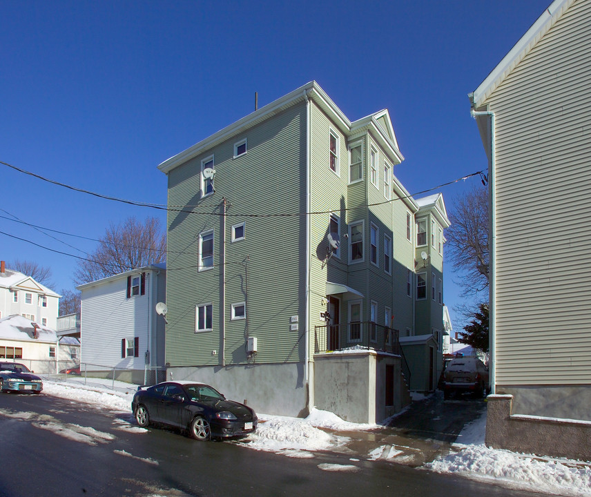 241-245 Tremont St in Fall River, MA - Building Photo