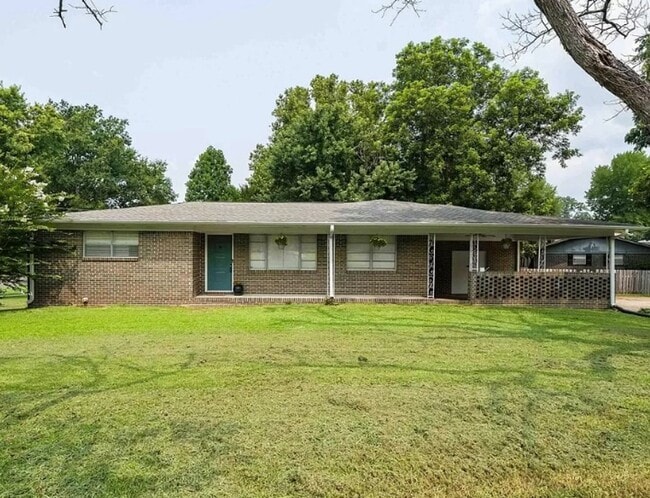 property at 726 Goldenrod Dr