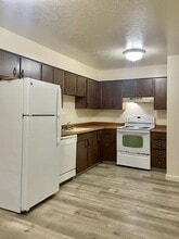 188 N Pingree Ave in Ogden, UT - Building Photo - Building Photo