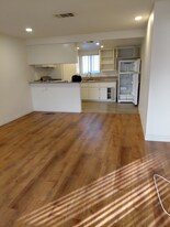 21645 Powhatan Rd, Unit 3 in Apple Valley, CA - Building Photo