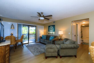 237 SWS Dr in Village Of Four Seasons, MO - Building Photo - Building Photo