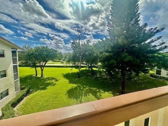 244 Mansfield F in Boca Raton, FL - Foto de edificio - Building Photo