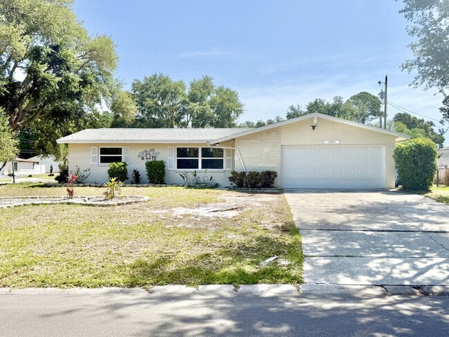 property at 1501 S Hillcrest Ave