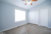 14717 Basingstoke Loop in Centreville, VA - Building Photo - Building Photo