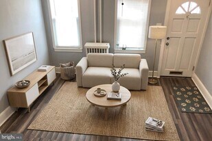 107 E Pastorius St in Philadelphia, PA - Building Photo