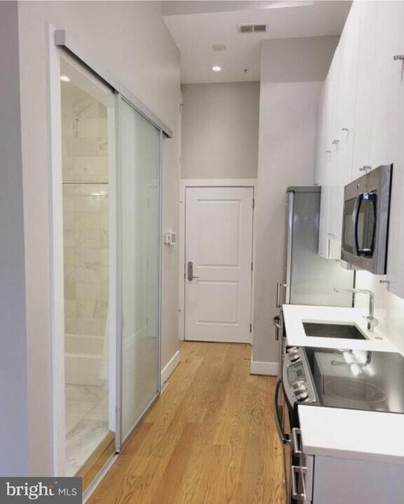 1211 G St SE-Unit -6 in Washington, DC - Building Photo
