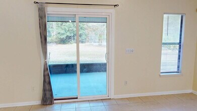 96028 Sweetbriar Ln in Yulee, FL - Foto de edificio - Building Photo