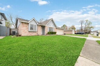 10410 Rancho Bernardo Ln in Sugar Land, TX - Building Photo - Building Photo