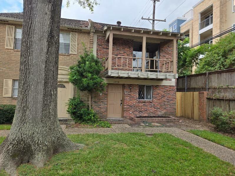 1779 Saxony Ln in Houston, TX - Building Photo