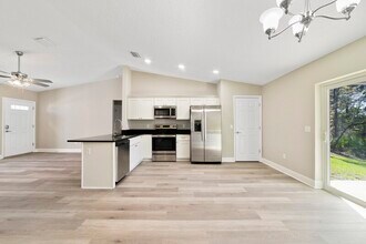 1336 W Cary Dr in Citrus Springs, FL - Building Photo - Building Photo