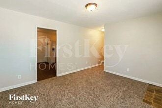 7405 E 49th Terrace in Kansas City, MO - Building Photo - Building Photo