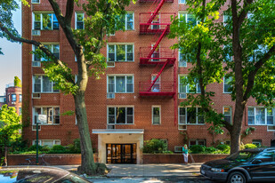 45 Grace Ct in Brooklyn, NY - Foto de edificio - Building Photo