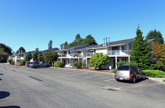 Windsong Apartments in Poulsbo, WA - Building Photo - Building Photo