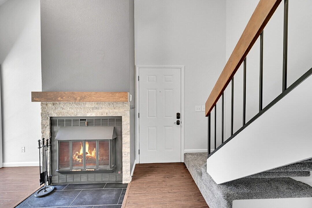 5916 Gunbarrel Ave in Boulder, CO - Building Photo