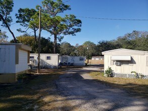 15514 Madeline Dr in Hudson, FL - Foto de edificio - Building Photo