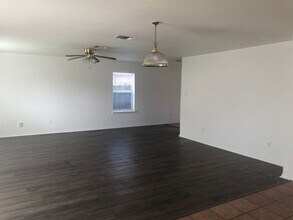 10730 Judie Allen in San Antonio, TX - Building Photo - Building Photo