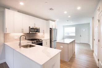 Sun River in Manorville, NY - Building Photo - Interior Photo