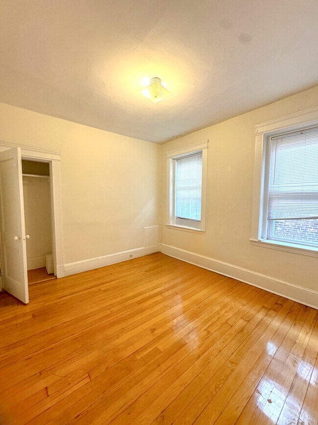 223 N Harvard St, Unit 8 in Boston, MA - Building Photo - Building Photo