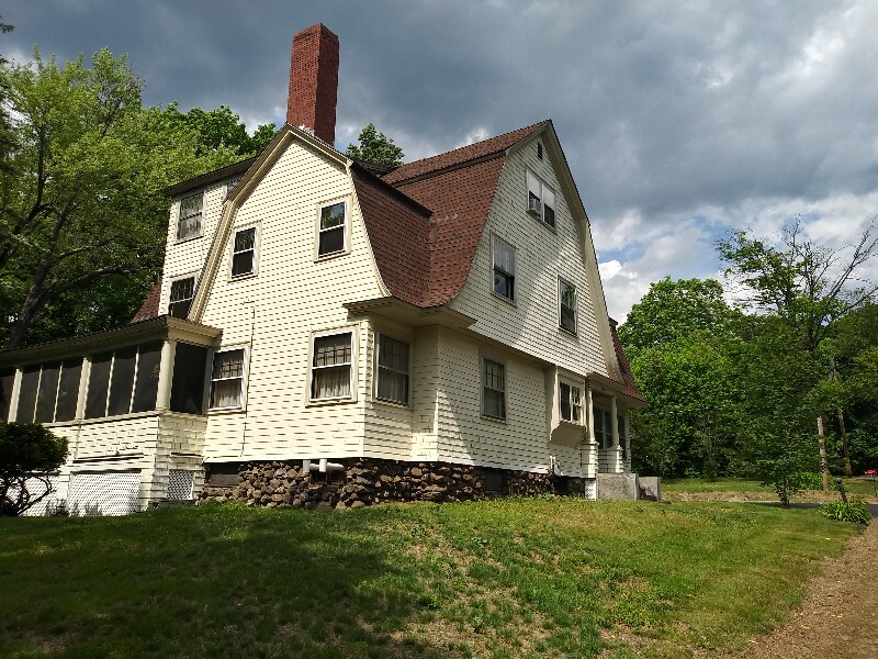 18 Auburn St in Franklin, NH - Building Photo