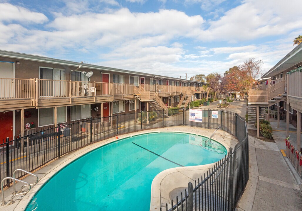 Regency Square Apartments in San Jose, CA - Foto de edificio