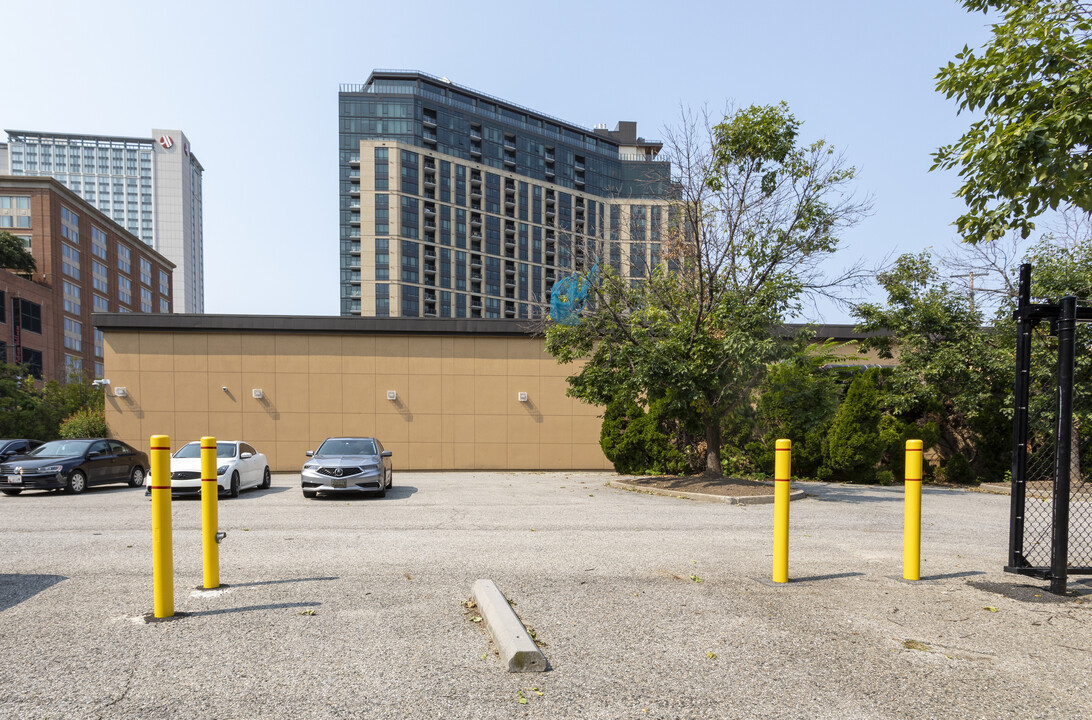 900 Fleet St in Baltimore, MD - Building Photo