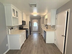 6019 Greenpark Manor Ln in Houston, TX - Building Photo - Building Photo