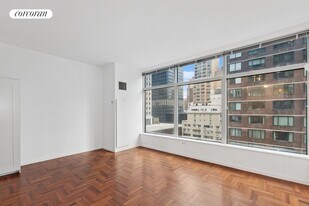 250 E 54th St in New York, NY - Building Photo