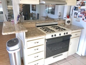 1600 Ardmore Ave, Unit 103 in Hermosa Beach, CA - Building Photo - Building Photo
