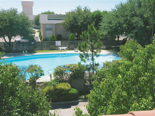 Southwest Oaks/ Parkway Oaks Apartments in Odessa, TX - Building Photo - Building Photo