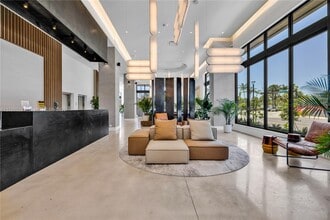 3801 N Dixie Hwy in Oakland Park, FL - Foto de edificio - Building Photo