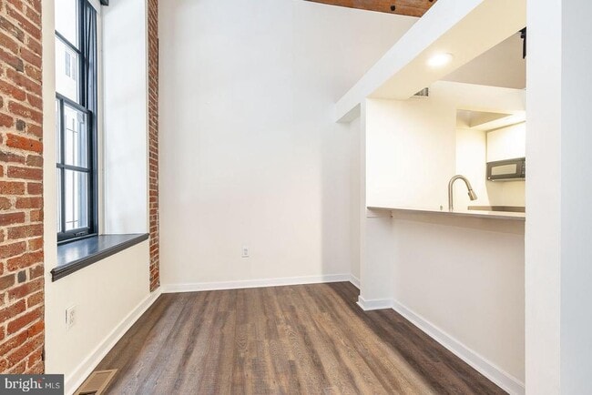 303 Vine St in Philadelphia, PA - Building Photo - Building Photo