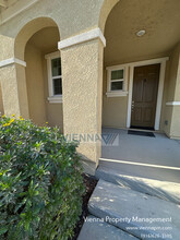 5355 Admiral Bend Way in Sacramento, CA - Building Photo - Building Photo