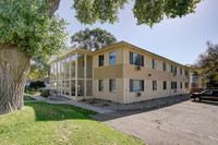 Glendale Gardens in Monona, WI - Building Photo - Building Photo