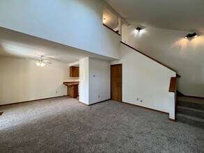 6848 E Ct in Springfield, OR - Building Photo - Building Photo