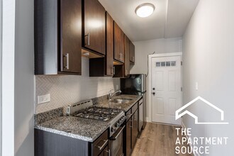 707 W Brompton Ave in Chicago, IL - Building Photo - Building Photo