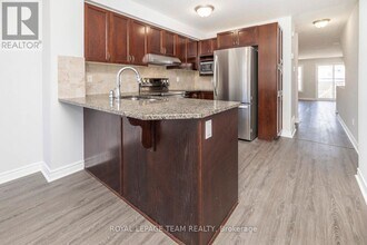 740 Chapman Mills Dr in Ottawa, ON - Building Photo - Building Photo