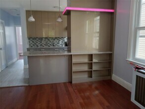 90-39 185th St-Unit -2nd in Queens, NY - Building Photo - Building Photo
