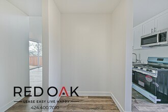 2132 Cove Ave in Los Angeles, CA - Building Photo - Building Photo
