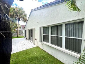 1501 SW 149th Ave in Pembroke Pines, FL - Building Photo - Building Photo