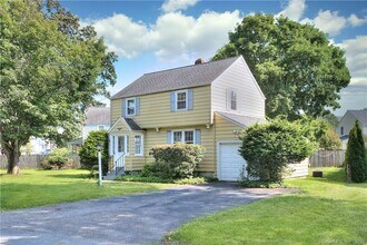 30 Catherine St in Fairfield, CT - Building Photo - Building Photo