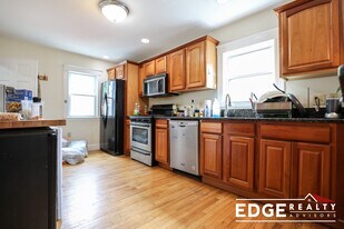 5 Granite St, Unit 1 in Cambridge, MA - Building Photo